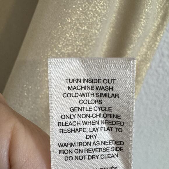 Chico’s Women’s Champagne Gold Metallic Basic Tank Top - 2/US L - Picture 5 of 6